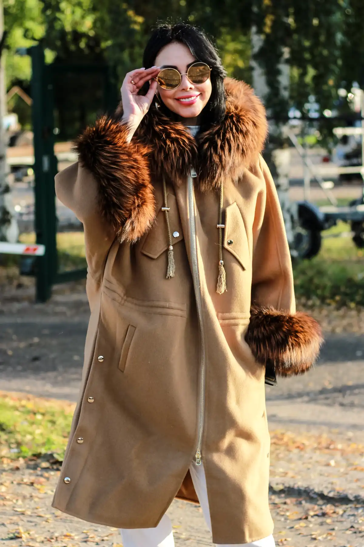 Пальто, плащи и тренчи